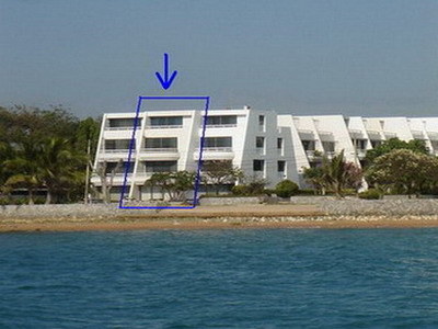 pic HERE COMES A DREAM - Beach Front House