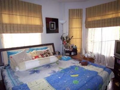 pic One storey house with two bedrooms 