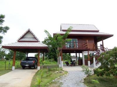 pic Small Teak Wood house