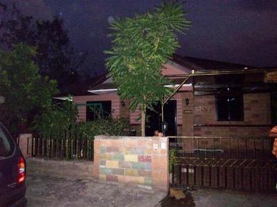 pic Three Bedrooms one storey house