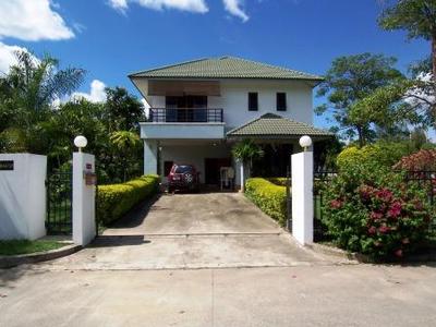 pic Three bedrooms family house  