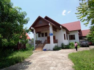 pic  Six bedrooms family home in three level