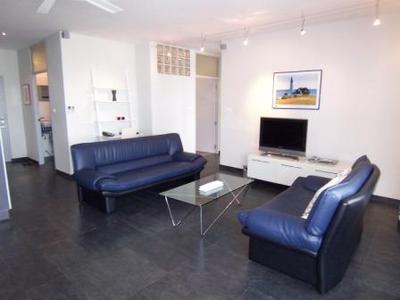 pic 2 bedrooms Condo - Riverside