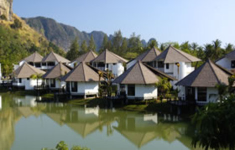 pic Peace Laguna Resort