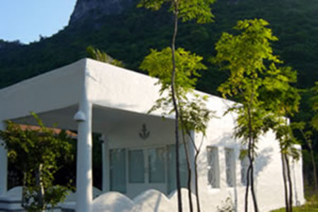 pic Brassiere Beach, The Cosy Beach  