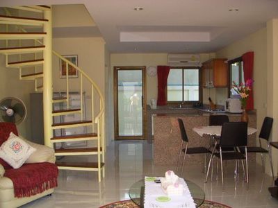 pic 2 bedrooms townhouse on Pratumnak Hill 