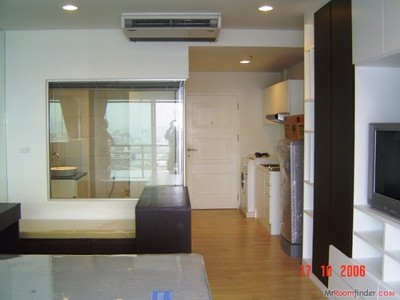 pic A Fantastic Brand New High-Rise Condo 