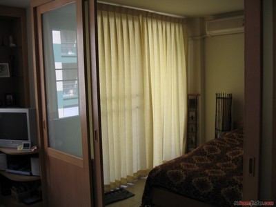 pic Nicely furnished 1 bed condo  	
