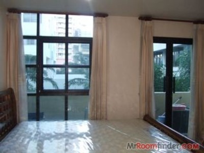 pic Silom Terrace Condominiums