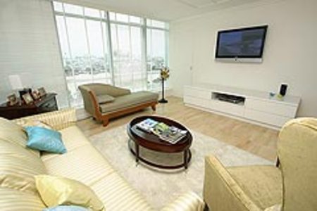 pic Stunning 2 bedroom luxury riverside  