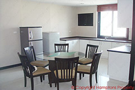 pic Spacious and well presented 2 bedroom 