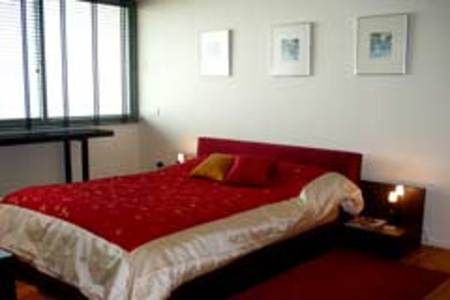 pic Large modern 1 + 1 bedroom unit 