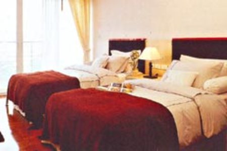 pic Beautifully presented luxury 3 bedroom  