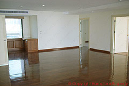 pic Hugely spacious 2 bedroom unit 