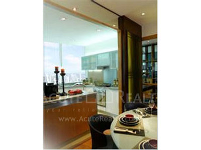pic Luxury residential condominium building