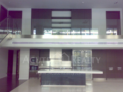 pic The Duplex. Located on the ground floor 