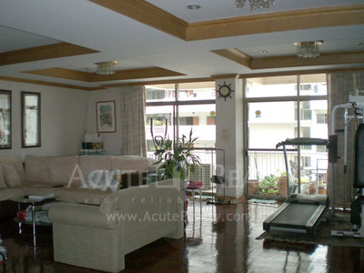 pic Condo 225 sqm. w/ 3-3 br