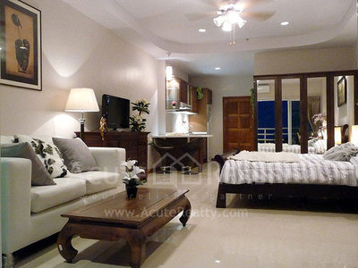 pic Condo For Sale ! high ceiling