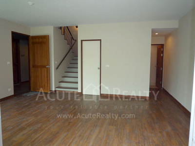 pic New condo sale ! Unfurnished, 2 bedrooms