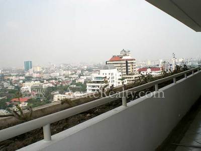 pic Condo located on Sukhumvit 63- Ekamai Rd