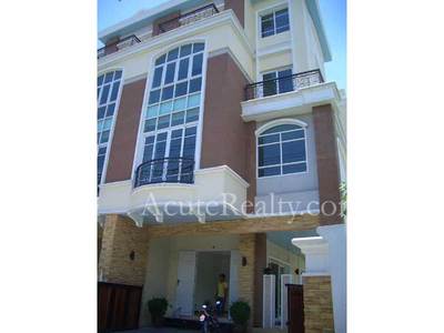 pic Townhouse with premium material for sell