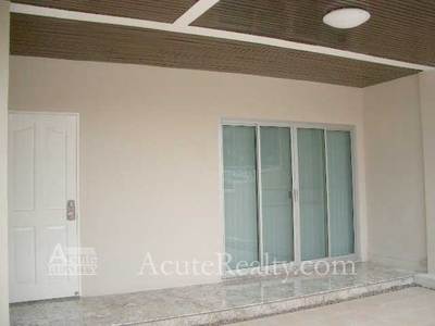 pic Townhouse for rent & sale!Usable area  