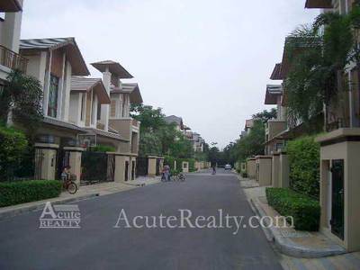 pic House for sale in Luxury village