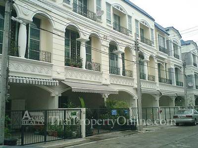 pic Baan Klang Muang -Srinakarin,Townhouse 