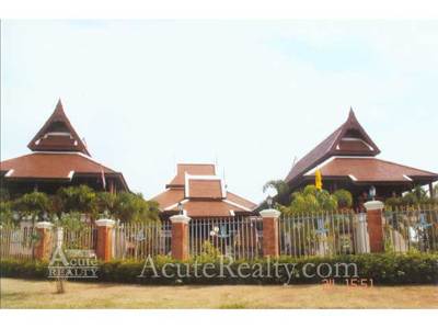 pic For sale Thai style house with woods
