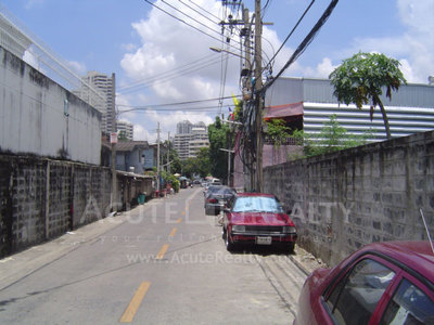 pic Land Area: 2 Rai 13 Sqw. [3,252 Sq.m.]
