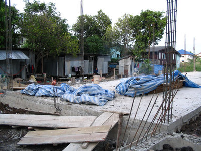 pic Land Area: 304 Sqw. [1,216 Sq.m.] 