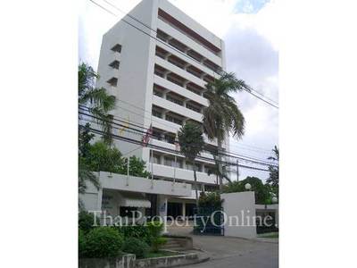 pic Office Building, total usable area