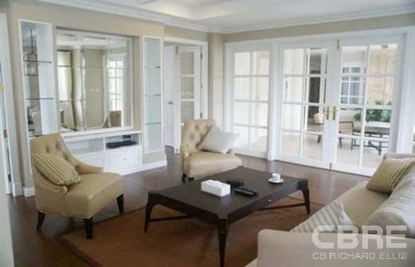 pic Brand new elegant & luxurious apartment