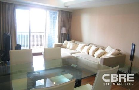 pic 3 bedrooms, 3 bathrooms 