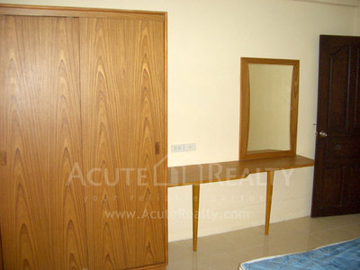 pic New apartment buinding for sale