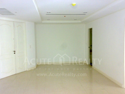 pic Nice condo close to Thonglor BTS