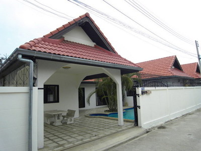 pic Single House with Pool