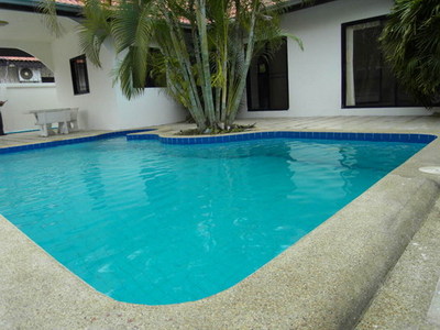 pic Single House with Pool