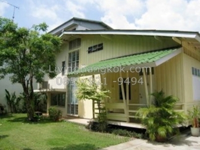 pic Short Term Sathorn House for Rent!