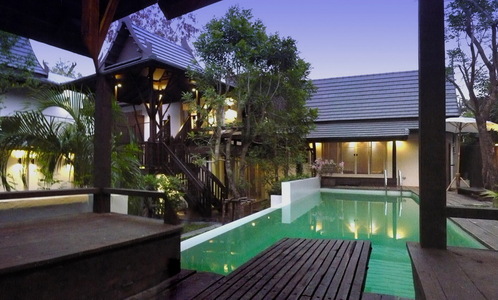 pic Thai house with swimming pool