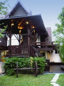 pic Thai house with swimming pool