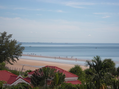 pic Beachfront condo in Hua Hin