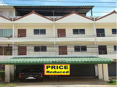 pic Spacious Shop House for Sale (Jomtien)