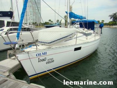 pic Beautiful Beneteau Oceanis 320 for sale