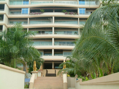 pic Executive Residence Condos for Rent