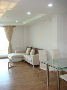 pic Bright and airy 3 bedroom apartment 