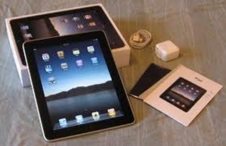 pic Apple iPad 2 Wi-Fi + 3G 64GB