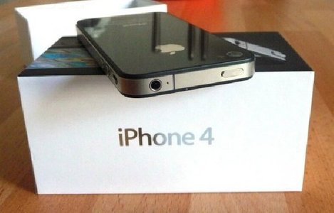 pic SELLING: Apple iPhone 4S, Apple iPad 2 (