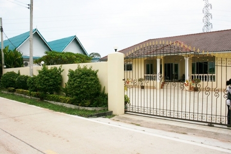 pic For Sale: Private alone house, 3 bedroom