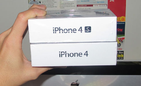 pic WTS:  Unlocked Apple iphone 4s 64GB